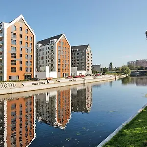 Апартаменты Nowa Motlawa Spa, Pool, Gym & Parking By Downtown, Гданьск